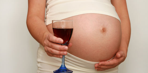 mulher-gravidez-vinho-630
